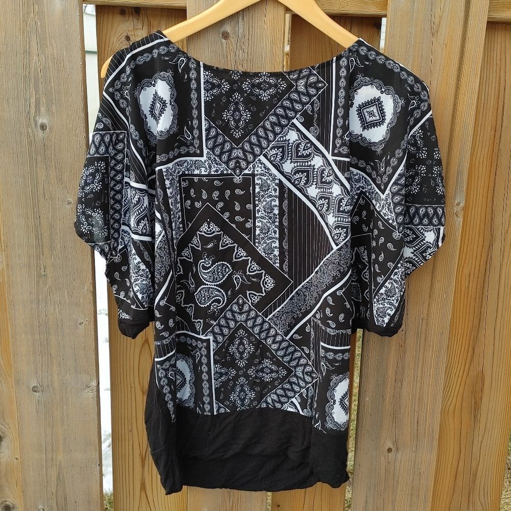PRETTY SUZY SHIER Handkerchief Blouse Bandana Top M